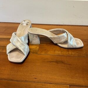 Paul Green sandals, yes love 7.5